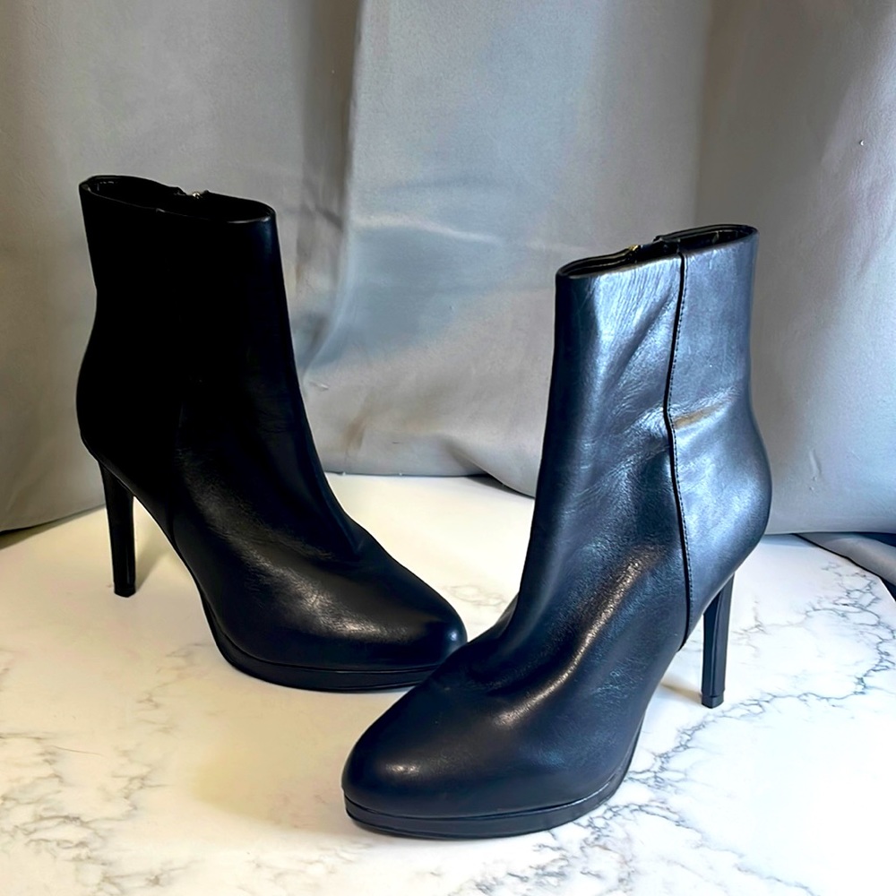 Nine West black high heel booties size 7.5